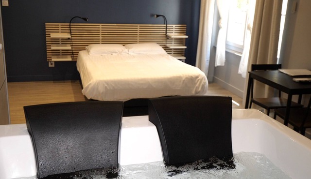 MONA'S BUBBLES "GARE LYON PART DIEU