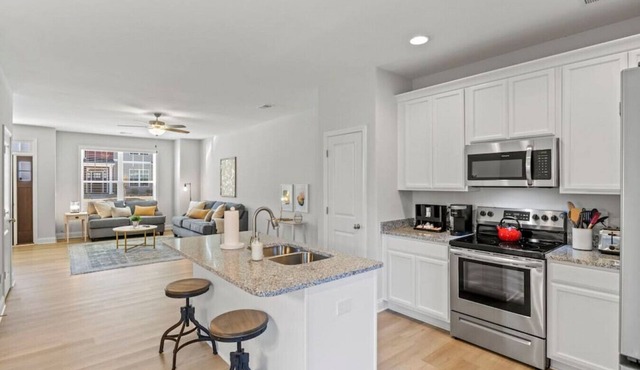 Monarch Meadow - 15 min to Downtown Greenville!