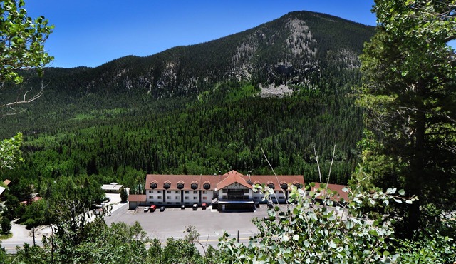 Monarch Mountain Lodge