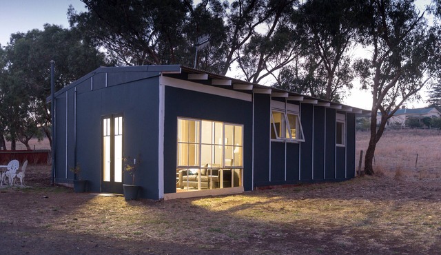 Monash Cottage - Pet Friendly Accommodation