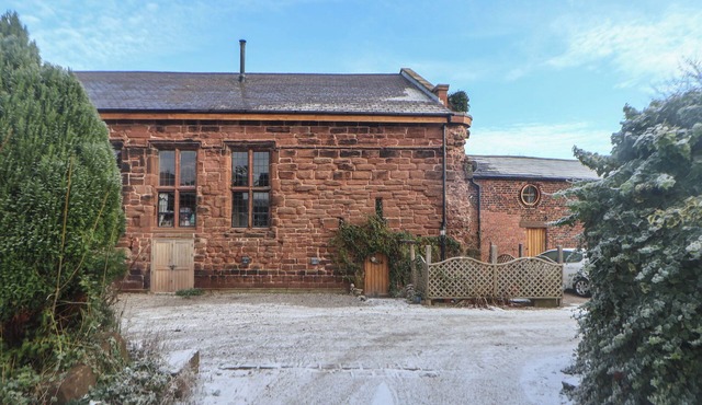 MONASTERY HALL, pet friendly, with open fire in Elton, Cheshire