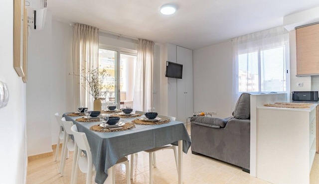Moncofa Apartment for 8 A/C - Pool Access Seaside