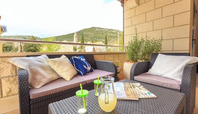 Mondo Room 1 - One Bedroom Apartment, Sleeps 2