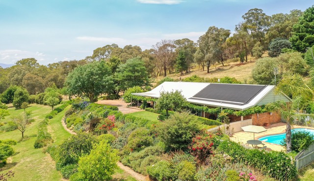 Monkey Gully Retreat - Summer & Winter Getaway