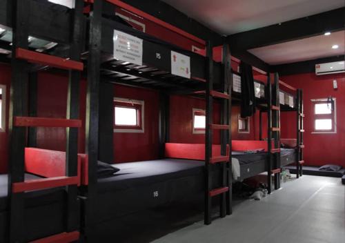 Monkey Hut Perhentian, Long Beach