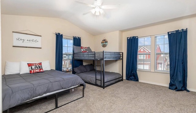 Monkey Island Getaway - Cozy 2BR Condo w/Pool & Lake access