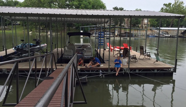 MONKEY ISLAND! NEW DOCK !