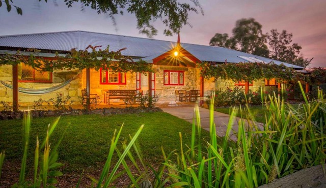 Monkey Place Country House