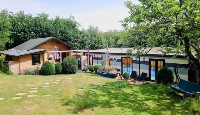 'Monktonmead Lodge' with private indoor pool. Secluded location, near to Ryde.