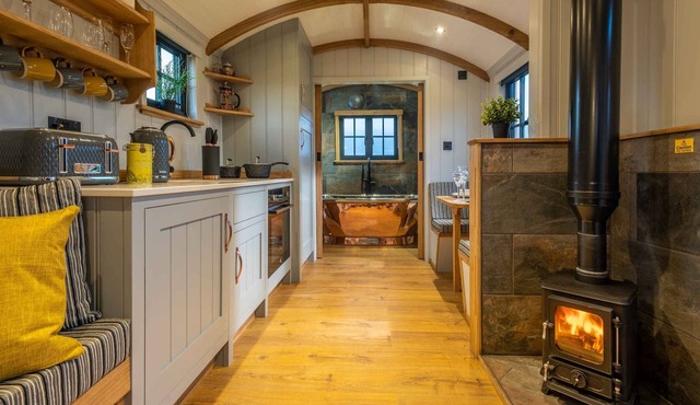 Monkwood Shepherd’s Hut