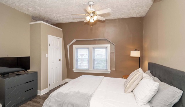 Monmouth Loft 3 | Heart of Newport