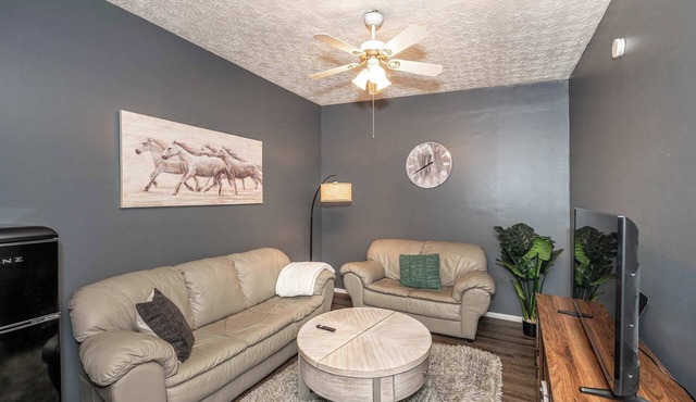 Monmouth Loft 4 | Walk to Shops