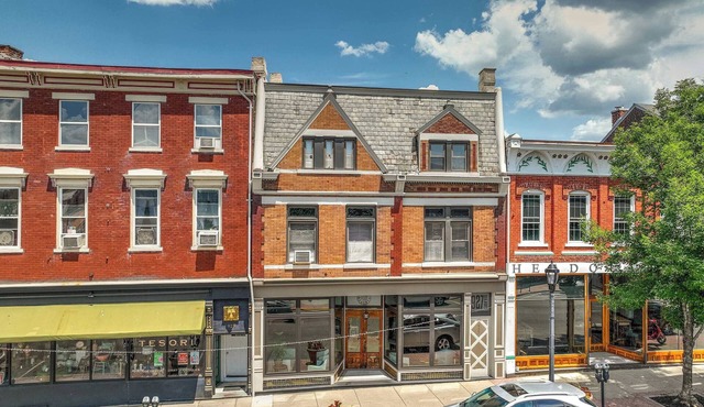 Monmouth Lofts | Newport Lofts Sleep 10