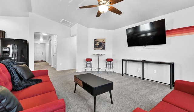 Monochrome Home Near Hospital