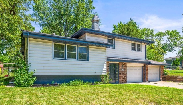 Monroe. Quiet 4BR w/Huge Yard . Ideal for Crews & Families