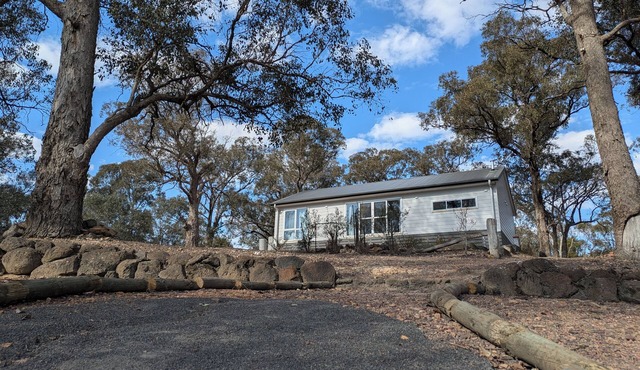 Mont Biel is a renovated cottage sit in a tranquil spot where you can relax.