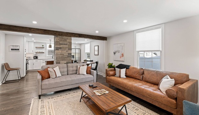 Mont G | 30 + Day Rental | Walk Downtown