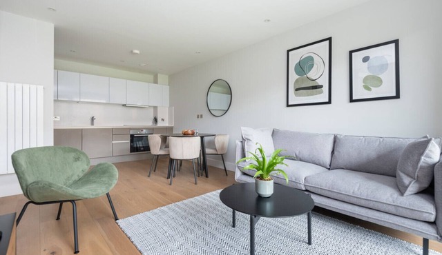 Montana Apt | Prime Location