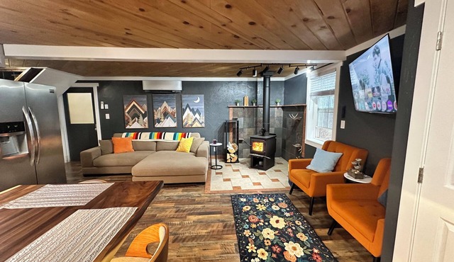 Montana Cabin Near Missoula Mountain Views + Wildlife