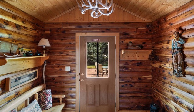 Montana Getaways Near Yellowstone National Park, Chico Hot Springs! Epic Views!