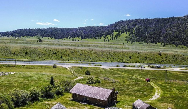 Montana Hideaway on the Madison River