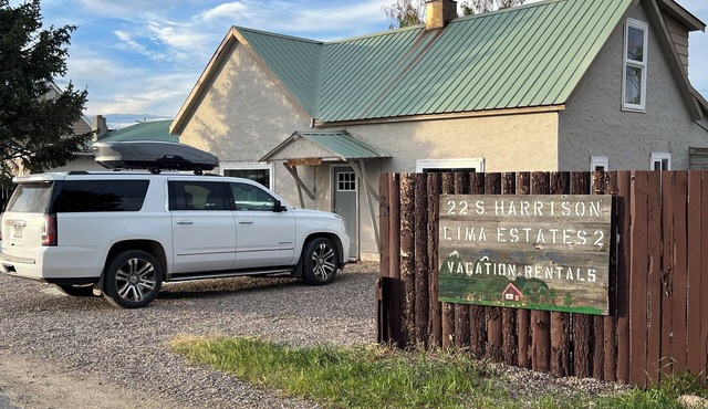 Montana House: 2 bedroom, 1 loft, 1 BR historic railroad house in Lima, Montana