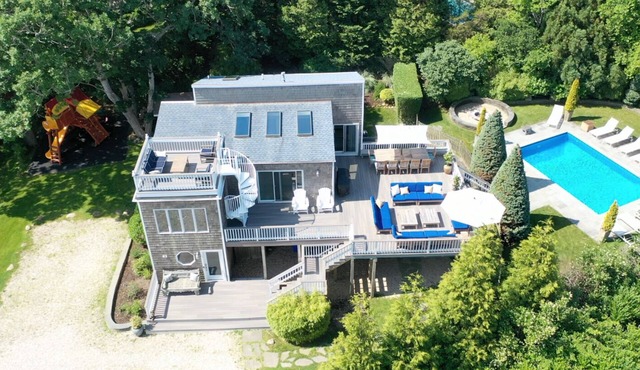 Montauk home w/salt water pool, fire pit, 5 mins to the ocean & 5 mins to town