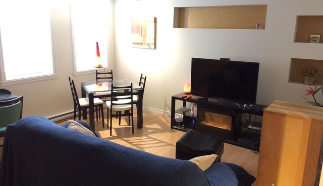 Montcalm apartment near the Plains of Abraham