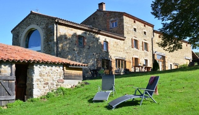 Montcoudoux group gîte with sound system.