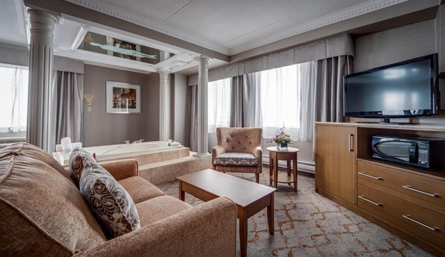 Monte Carlo Inn Vaughan Suites