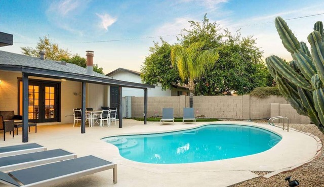 Monte Vista | Free Heated Pool | Close to Old Town