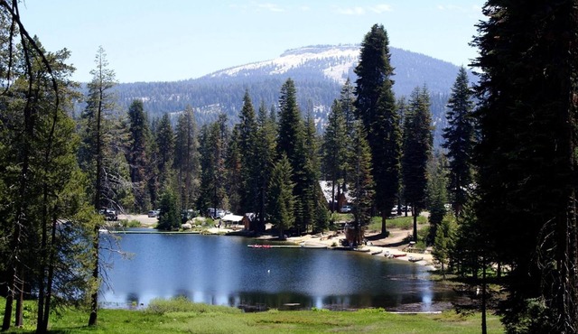Montecito Sequoia Lodge