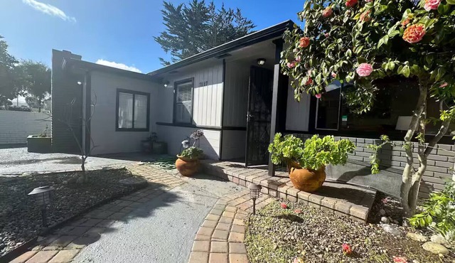 Monterey Bay Cottage