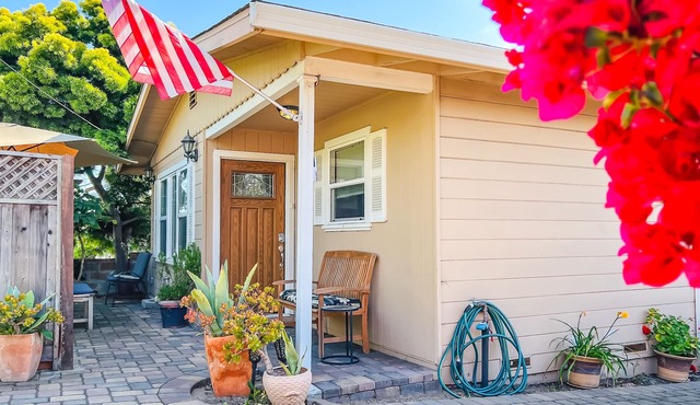 Monterey Co. Bungalow Near the Ocean - 2 Free Aquarium Passes Included!