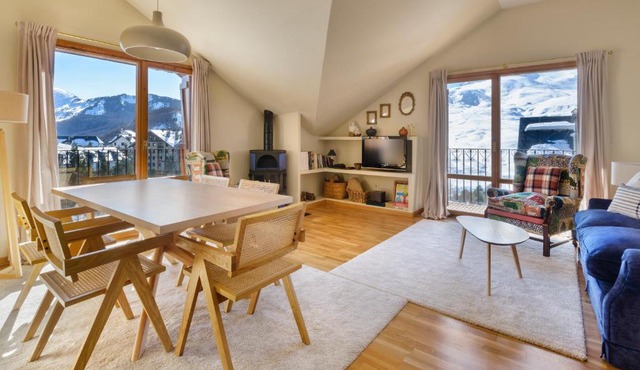Montesqui Formigal, exclusivo ático con vistas a pistas, guardaesquis y garaje