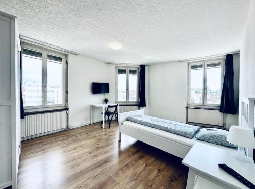 Monteurzimmer - Worker's accommodation - ZIMMERzuVERMIETEN in Lengnau BE