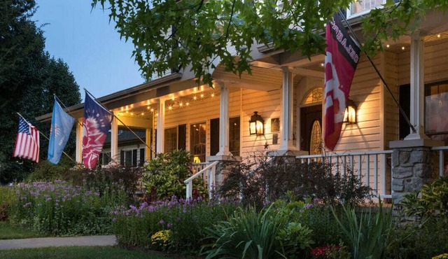 Montford Inn & Cottages