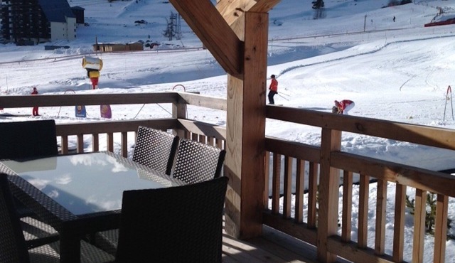 MONTGENEVRE duplex apartment, 3 bedrooms, at the foot of the ski slopes