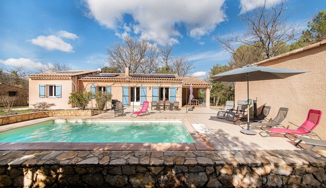 Montgit - Piscine, grand jardin, parking
