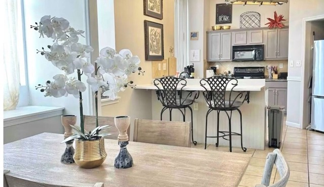 Montgomery Cozy Cultural Hub downtown walkable . sleeps 15
