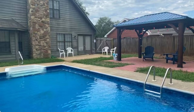 Montgomery Hidden Haven W/Pool Wi-Fi Roku TVs Great Neighborhood