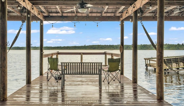 Month Stays Welcome! Lakefront Fishing Cottage |Private Dock | Canoe & Explore Old Florida's Views