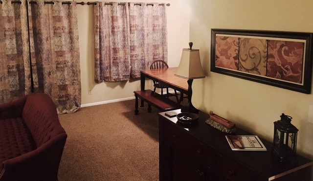 Month to Month Condo near CVG & Amazon with Garage