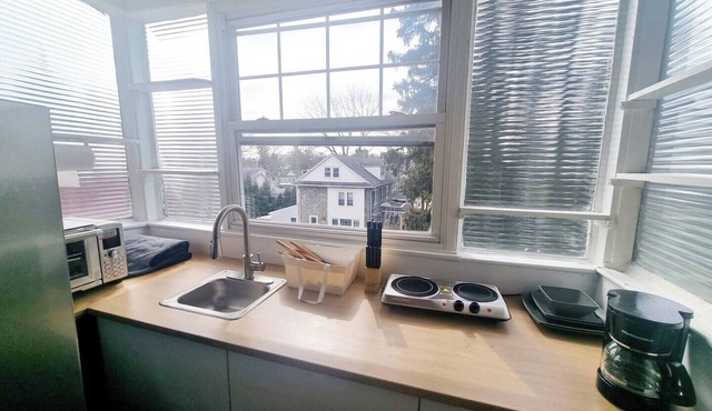 Monthly Discount ! Charming and well-appointed studio apartment featuring an open layout, cozy living space, modern kitchen, and a clean, private bathroom—perfect for comfortable, convenient living.