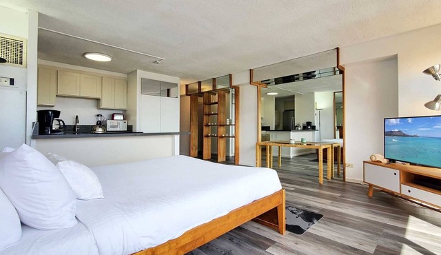 Monthly Discovery Bay 2515 Studio City/Waikiki/Mountain Views Queen Bed