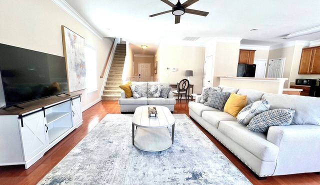 Monthly High Point Rental with Gym & Swimming Pool