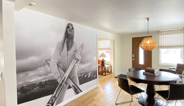 Monthly or Seasonal rental. Sleeps 9, pet friendly! 5 mins to Okemo