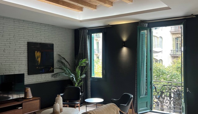 Monthly rental Apartment, best location, 3 min by walk to Gaudí Batlló House