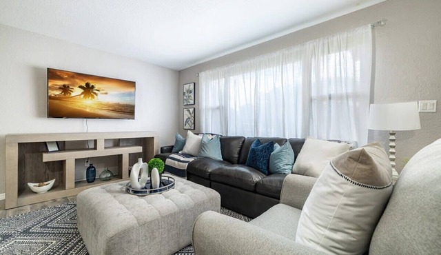 Monthly Rental~ Comfy Beds~ Great for Remote Work!