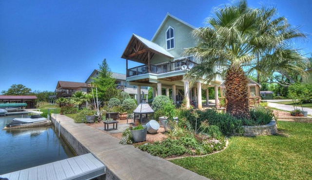 Monthly rental getaway on lake LBJ